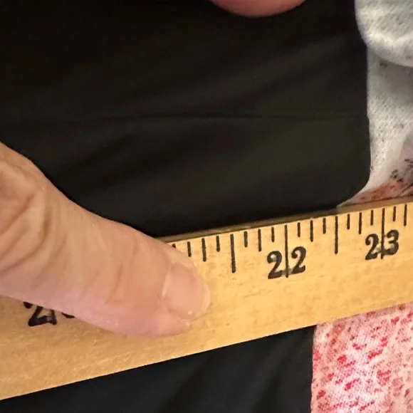 Alfred Dunner Red and Black Patterned Cardigan L - Picture 6 of 7